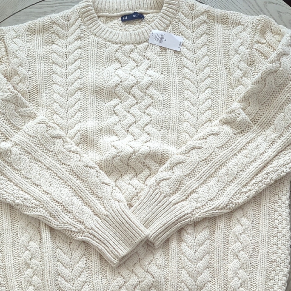 GAP Ivory Cable Knit Crewneck Sweater